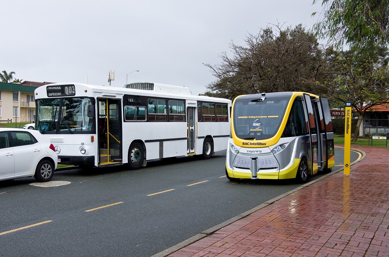 Bus autonomo movilidad urbana electrica proyecto piloto sin conductor australia south perth