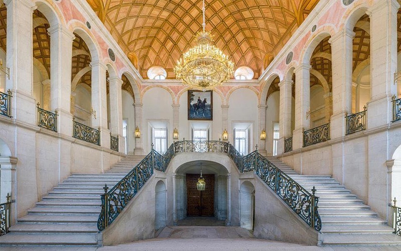 palacio real de aranjuez apeadero historico tren de la fresa escalera imperial vestibulo frescos