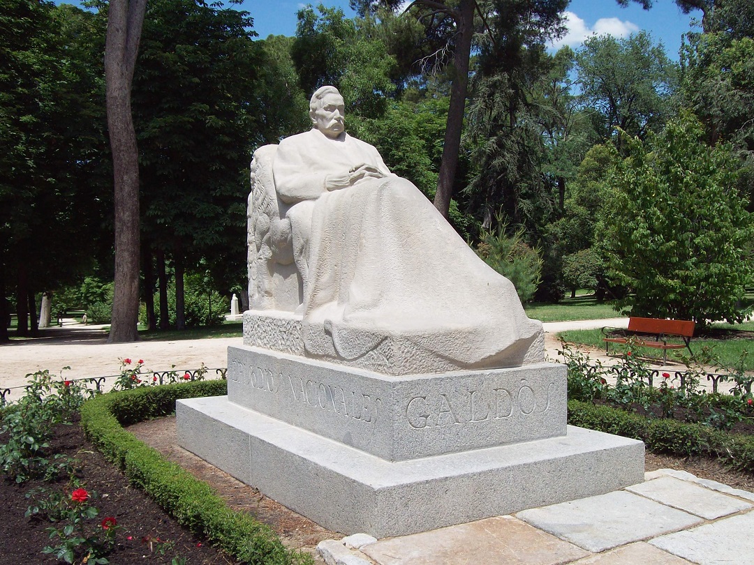 Monumento a Benito Perez Galdos en el Ret iroescultura de Victorio Macho foto de Luis Garcia