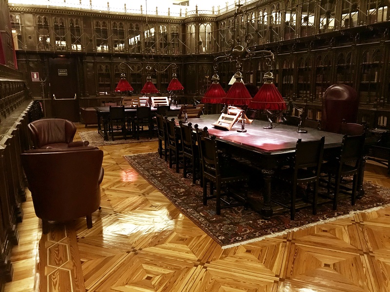 Biblioteca neogotica Casino de Madrid arquitectura